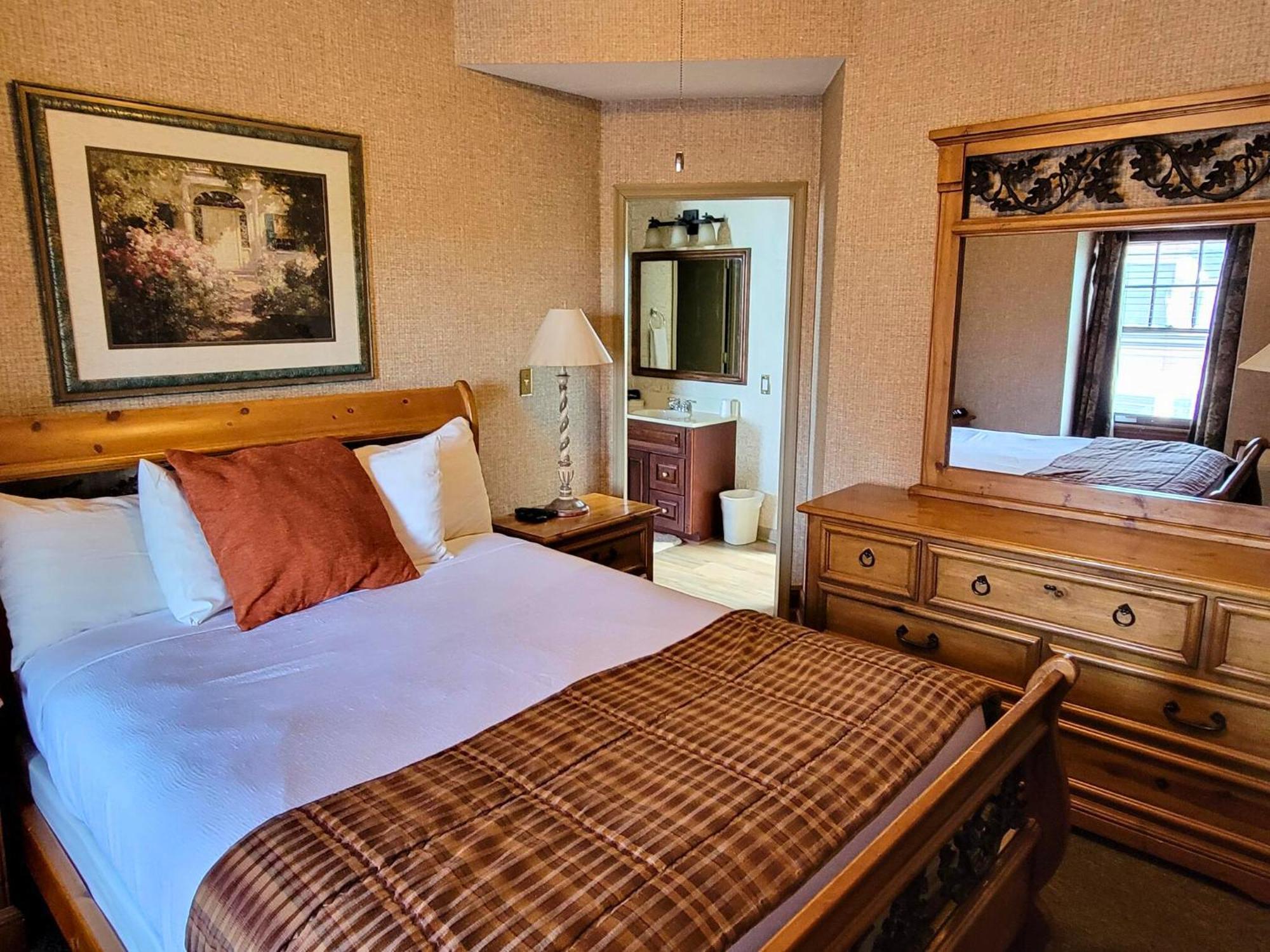 Altland House Inn & Suites Abbottstown Exteriör bild