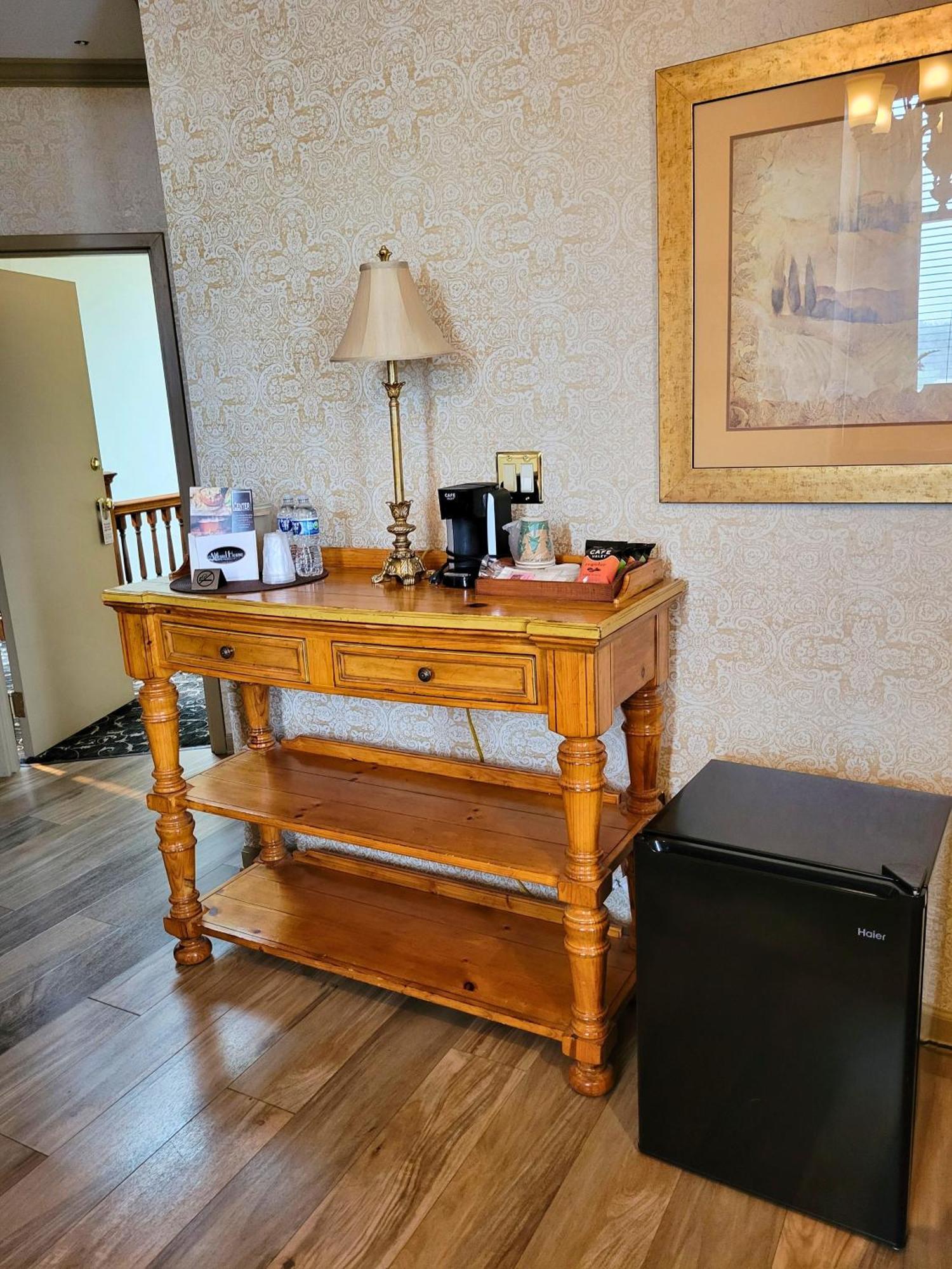 Altland House Inn & Suites Abbottstown Exteriör bild
